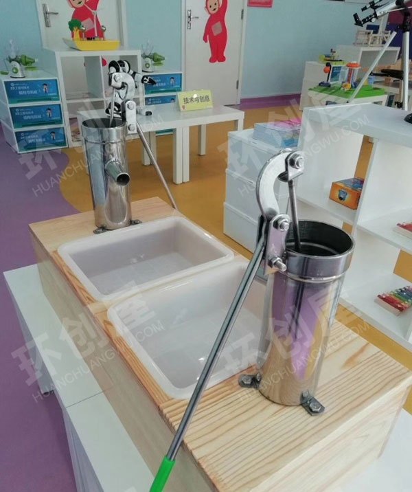 幼儿园科学发现室里的精彩图片