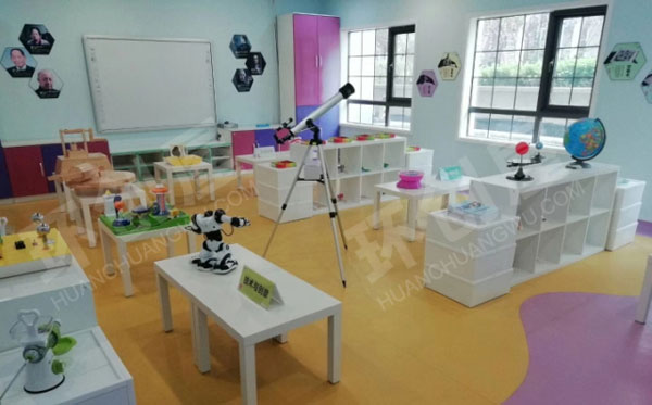 幼儿园科学发现室里的精彩图片