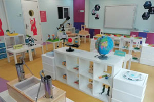 幼儿园科学发现室里的精彩图片8张