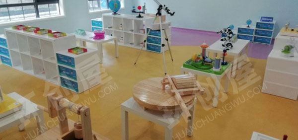 幼儿园科学发现室里的精彩图片