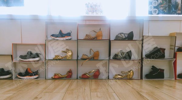 幼儿园角色游戏普普鞋店图片