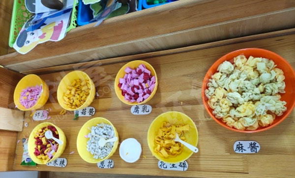 幼儿园角色游戏鲜香麻辣火锅店图片