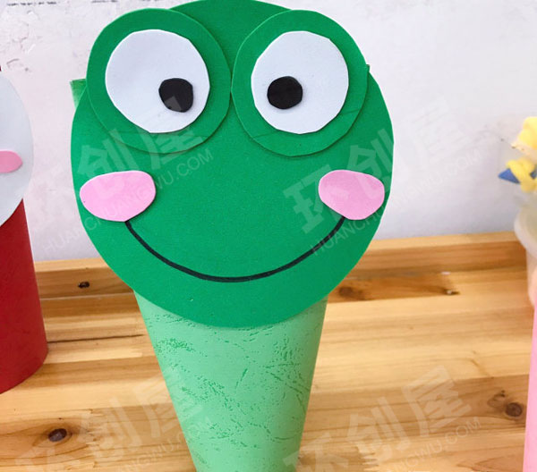 幼儿园角色游戏小动物手偶舞台图片