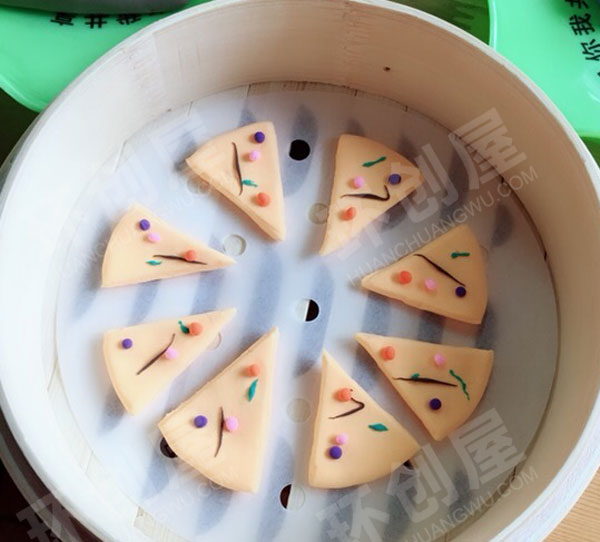 幼儿园角色游戏粘土不织布点心屋图片