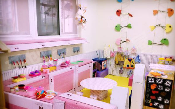 幼儿园角色游戏废物利用小厨房设置图片