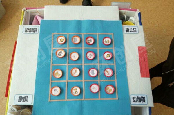 幼儿园益智区废旧利用魔法瓶盖自制玩教具图片