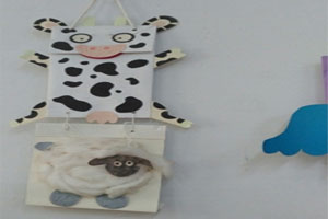 幼儿园创意环保袋吊饰图片7张