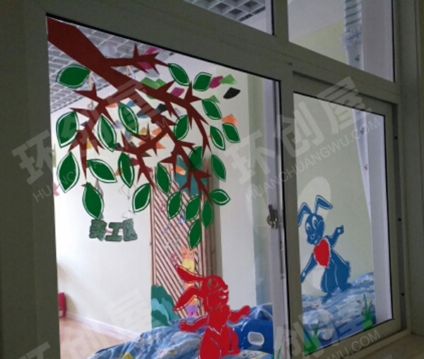 幼儿园玻璃卡通可爱动物设计装饰图片