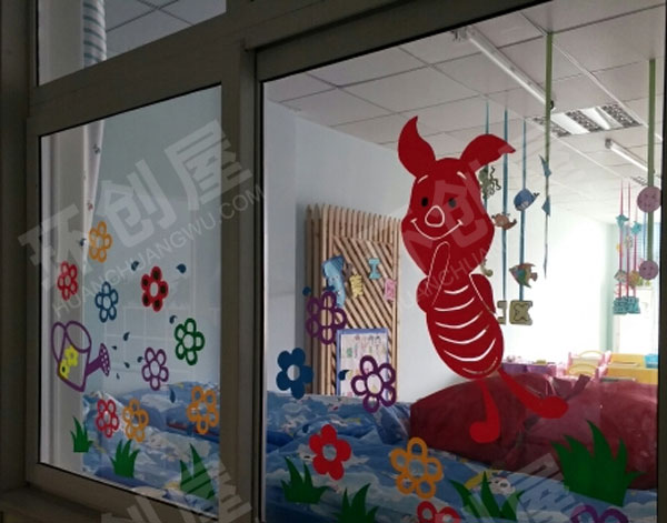 幼儿园玻璃卡通可爱动物设计装饰图片