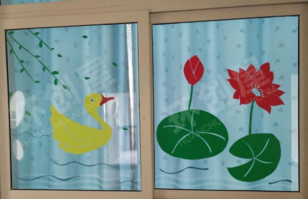 幼儿园玻璃卡通可爱动物设计装饰图片