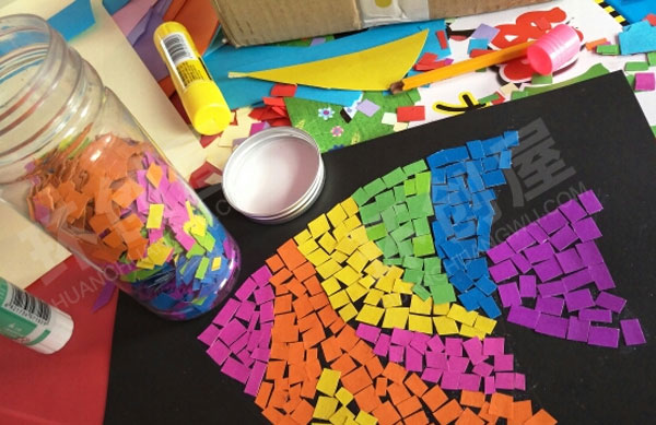 幼儿园手掌印画及纸片粘画作品展示图片