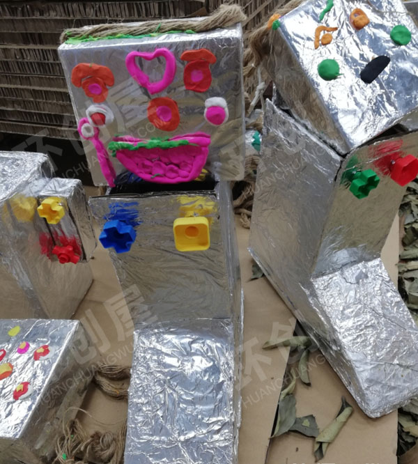 幼儿园环创废物利用创意美术作品展示图片