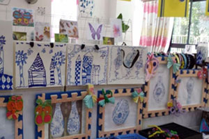 幼儿园青花瓷中国文化我是中国人作品展示图片4张