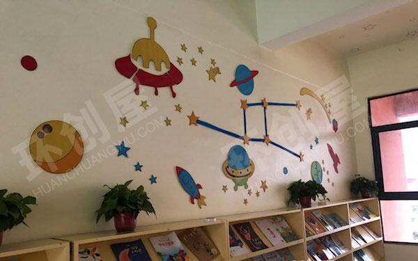 幼儿园阅读区静待花开图书室图片