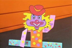 幼儿园废物利用毛线球手工成品美术区图片3张