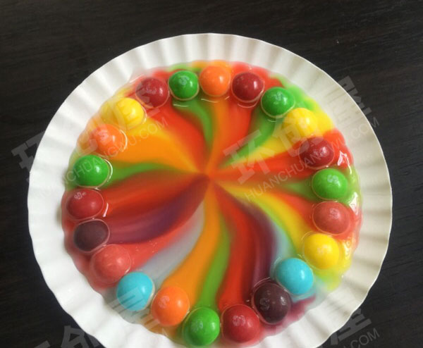 幼儿园科学区神奇的彩虹糖图片