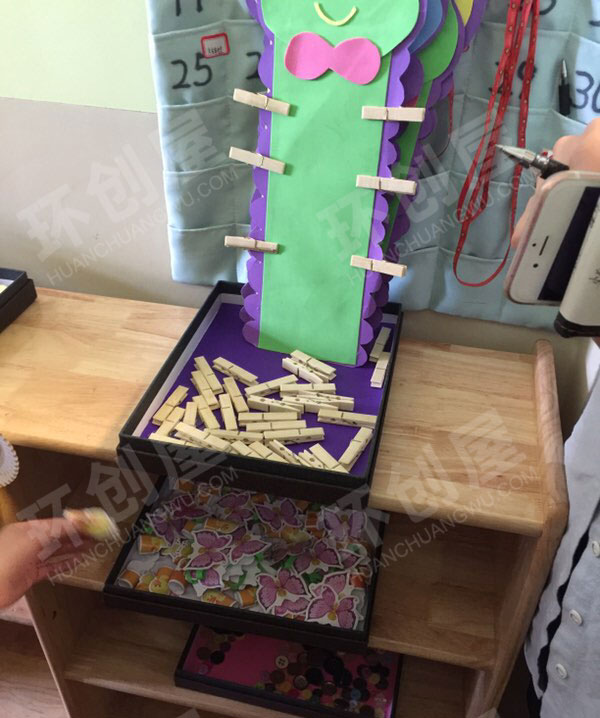 幼儿园科学区环创各种自制玩教具图片