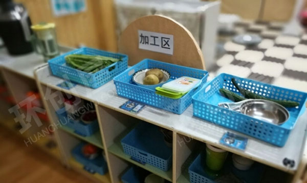 幼儿园角色游戏纸箱制作小厨房图片