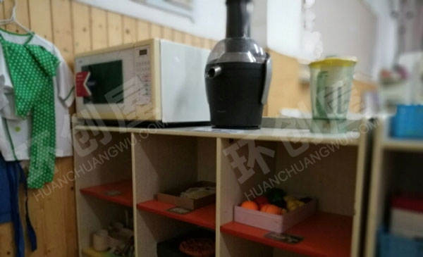 幼儿园角色游戏纸箱制作小厨房图片