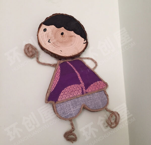 幼儿园木头做的小小人儿主题墙图片