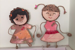 幼儿园木头做的小小人儿主题墙图片9张