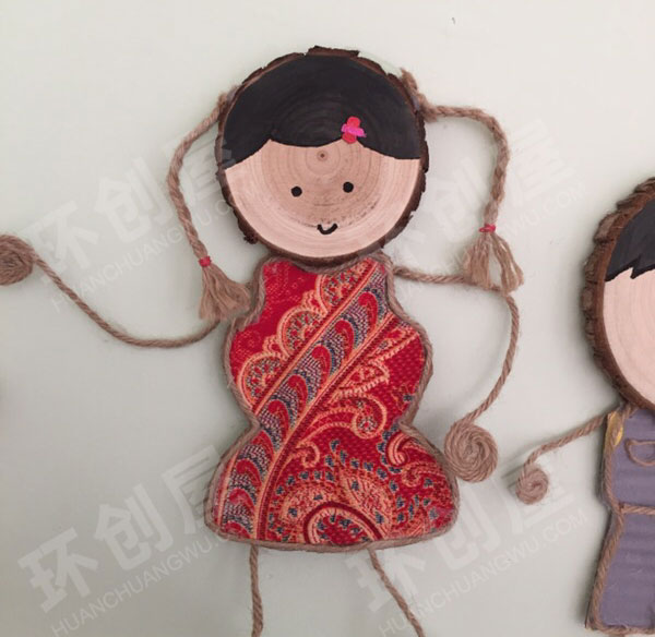 幼儿园木头做的小小人儿主题墙图片