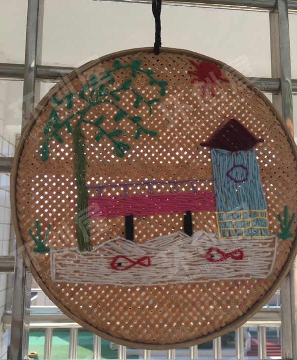 幼儿园小簸箕手工吊饰图片