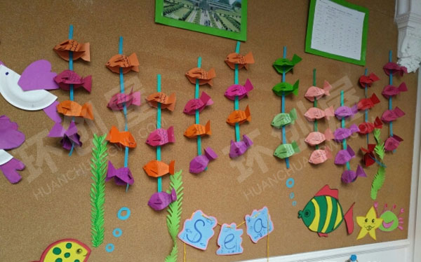 幼儿园走廊卡纸手工自然四季墙面装饰图片