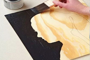 幼儿园走廊墙面大刷绘制人画装饰作品图片2张