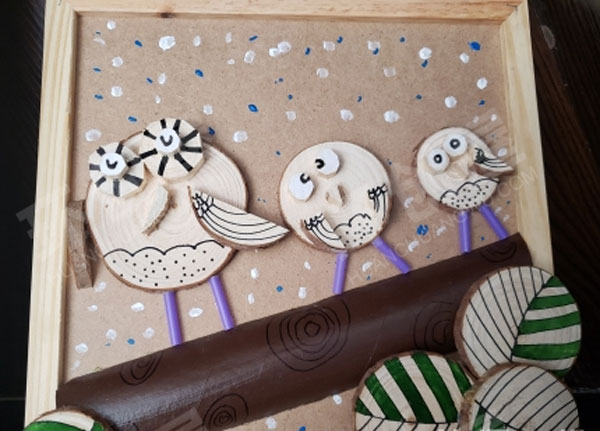 幼儿园圆木片拼贴制作木片画作品展示图片