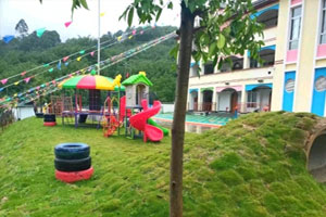 幼儿园户外环创美丽的校园图片