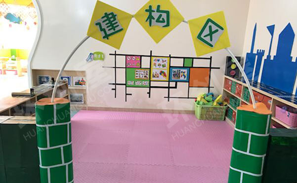 幼儿园建构区废物利用奶粉罐搭建图片
