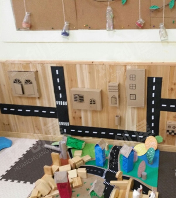 幼儿园废物利用纸箱建构区图片