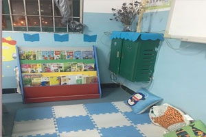幼儿园阅读区读书角装扮环创图片