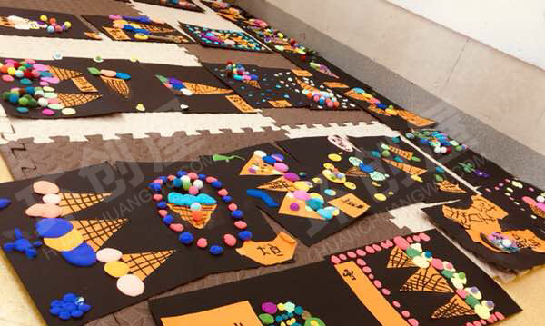 幼儿园美工区卡纸粘土粘贴冰淇淋图片