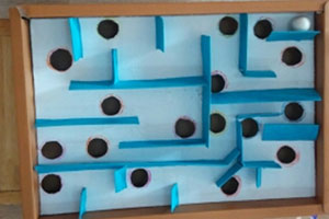 幼儿园科学区科学探索各种材料图片5张