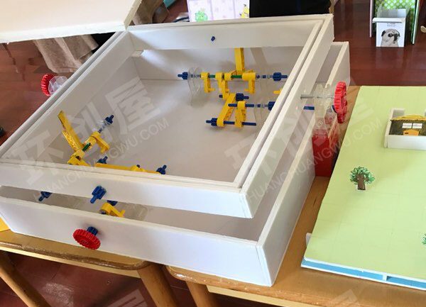 幼儿园科学区自制各种高级教玩具图片