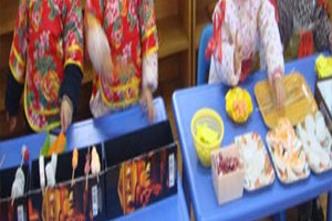 幼儿园角色游戏美味烤串小餐厅图片6张