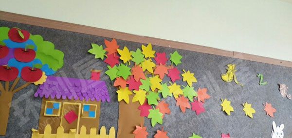 幼儿园超简单的卡纸秋天主题墙环创图片