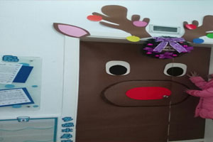 幼儿园圣诞节小鹿门装饰环创图片