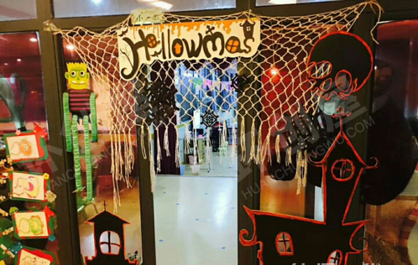 幼儿园万圣节教室门恐怖装饰图片