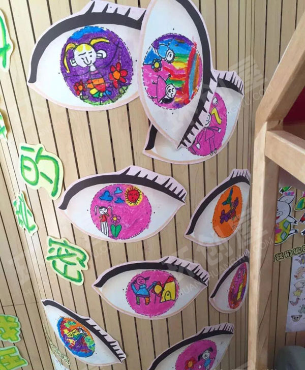 幼儿园绘画作品展示墙面图片