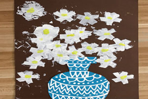 幼儿园水粉印纸版花瓶画作品展示图片