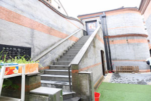 幼儿园户外小巷环境布置图片