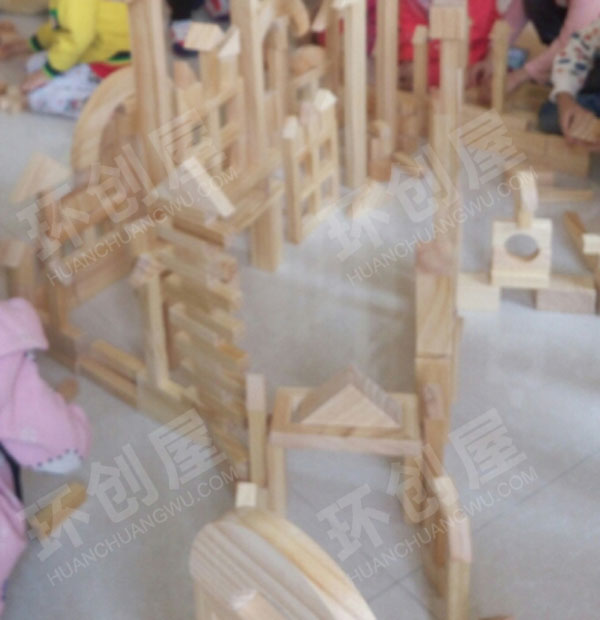 幼儿园建构区积木也疯狂图片