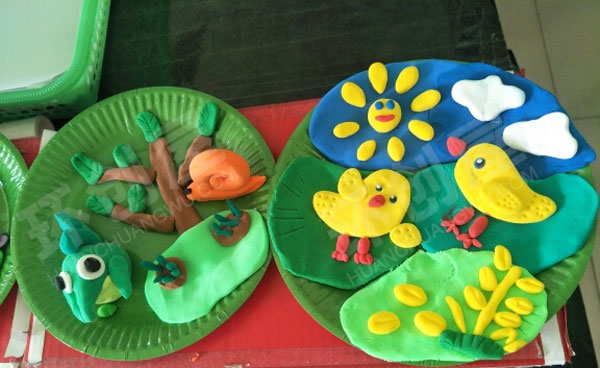 幼儿园美工区粘土卡通风创意作品图片