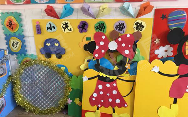 幼儿园角色游戏小魔仙照相馆环创图片