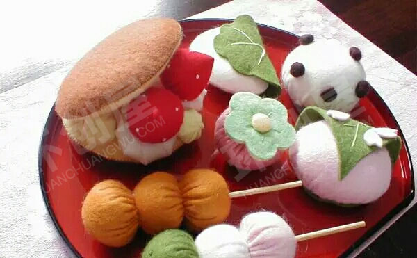 幼儿园角色游戏不织布娃娃家小餐厅环创图片