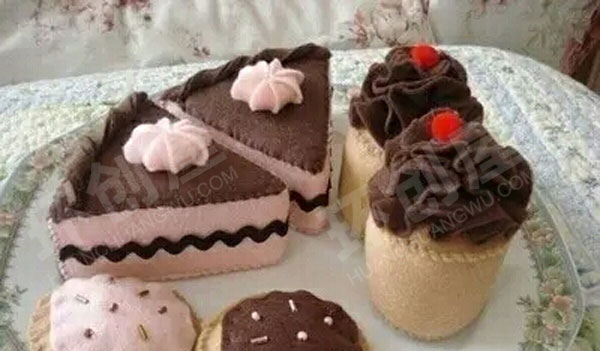 幼儿园角色游戏不织布娃娃家小餐厅环创图片