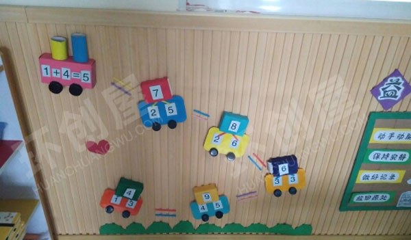 幼儿园益智区萌萌哒小黄鸡数学环创图片